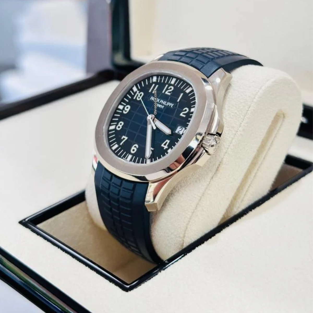 Certificate - Aquanaut Watch